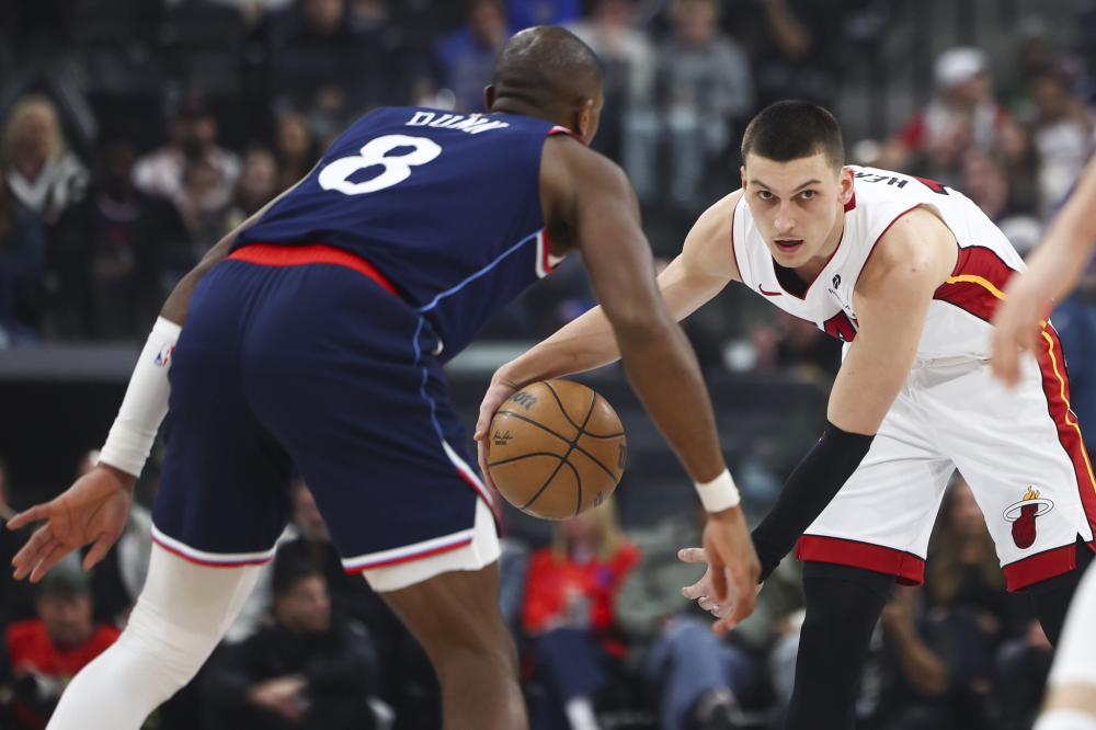 步行者凭借 步行者凭借