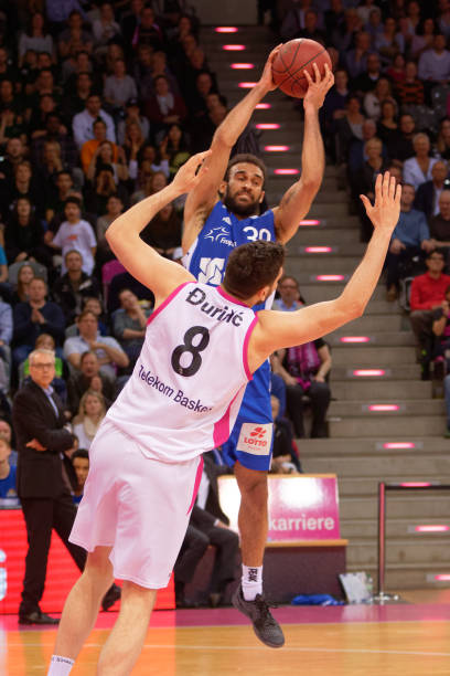 他很快通过 他很快通过